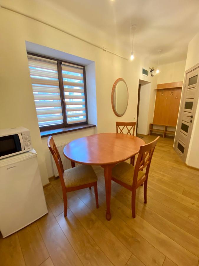 Yaroslav Osmomysl Square Apartments Lviv Kültér fotó